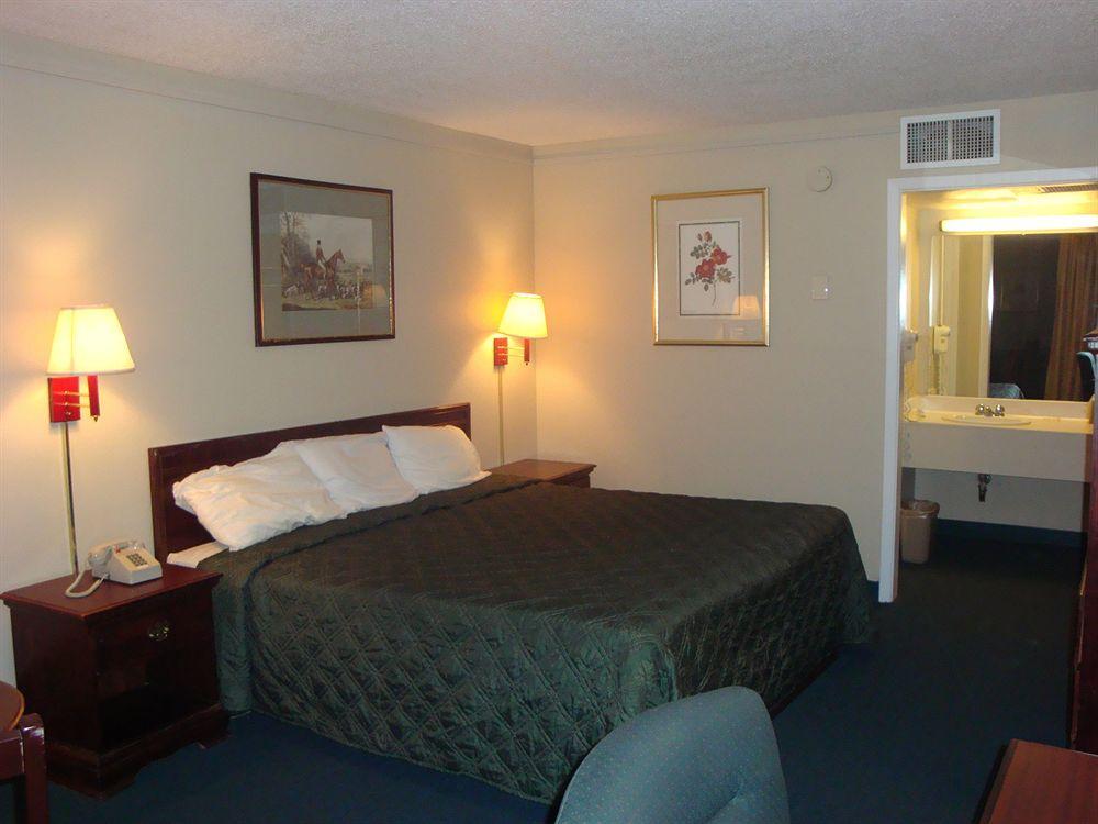 Econo Lodge Asheboro Eksteriør bilde