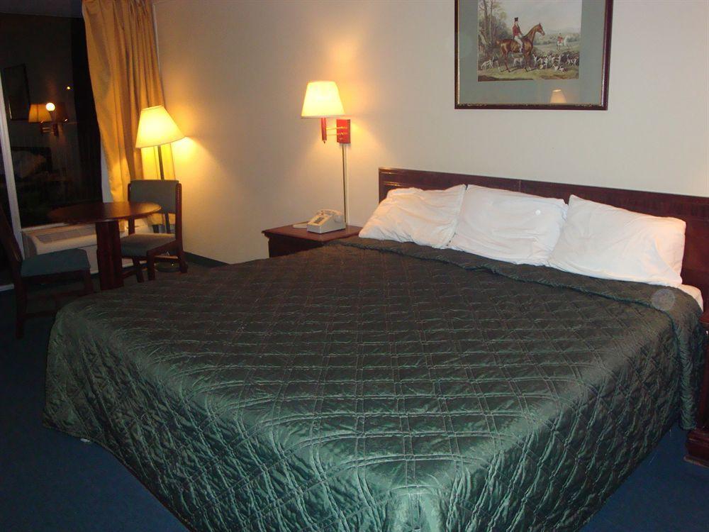 Econo Lodge Asheboro Eksteriør bilde